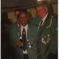 044_20100611_1308340461