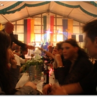 093_20100611_1364075421